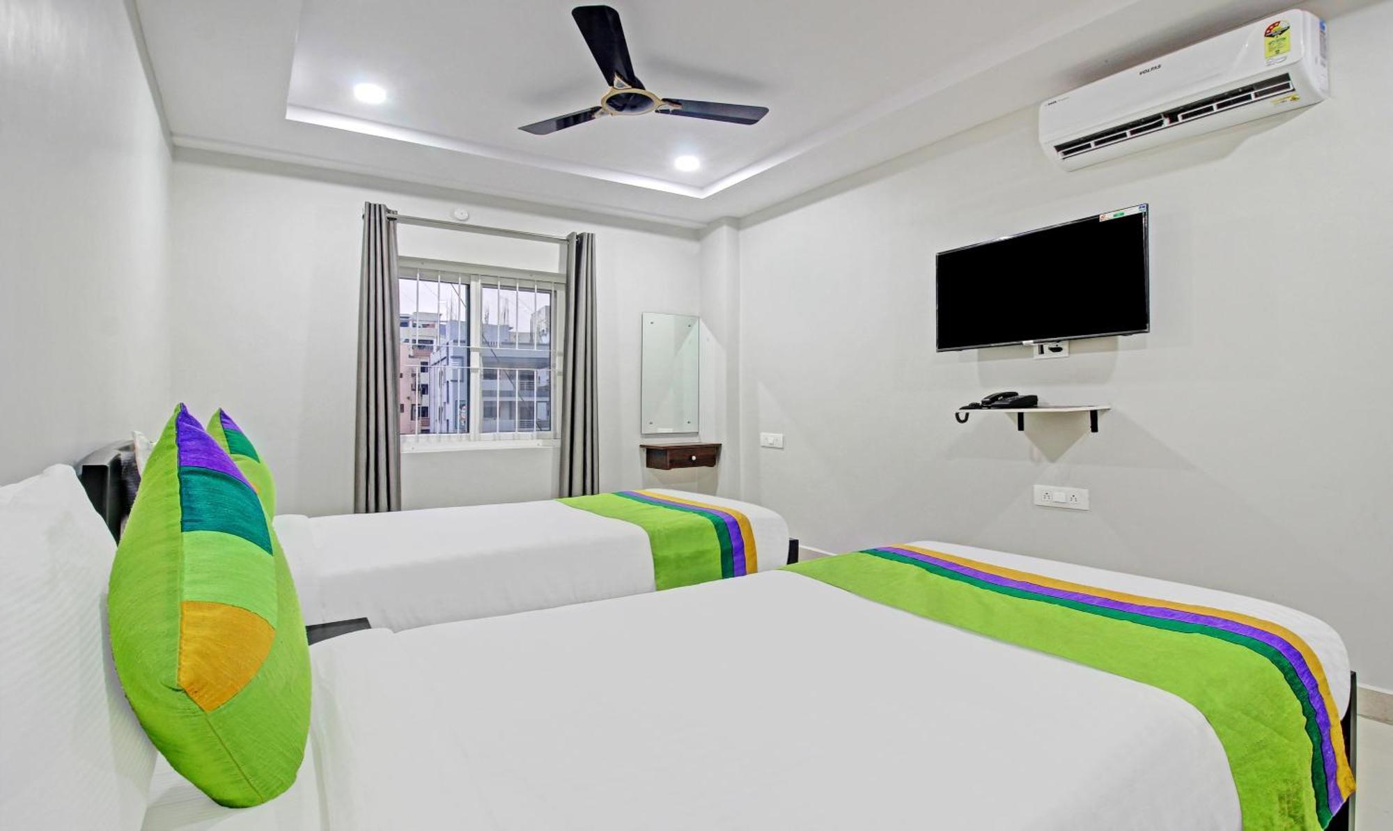 Itsy Hotels Sunrise Grand, Hitech City Hyderabad Exterior foto